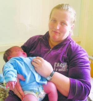 На Украине женщина родила крупного малыша